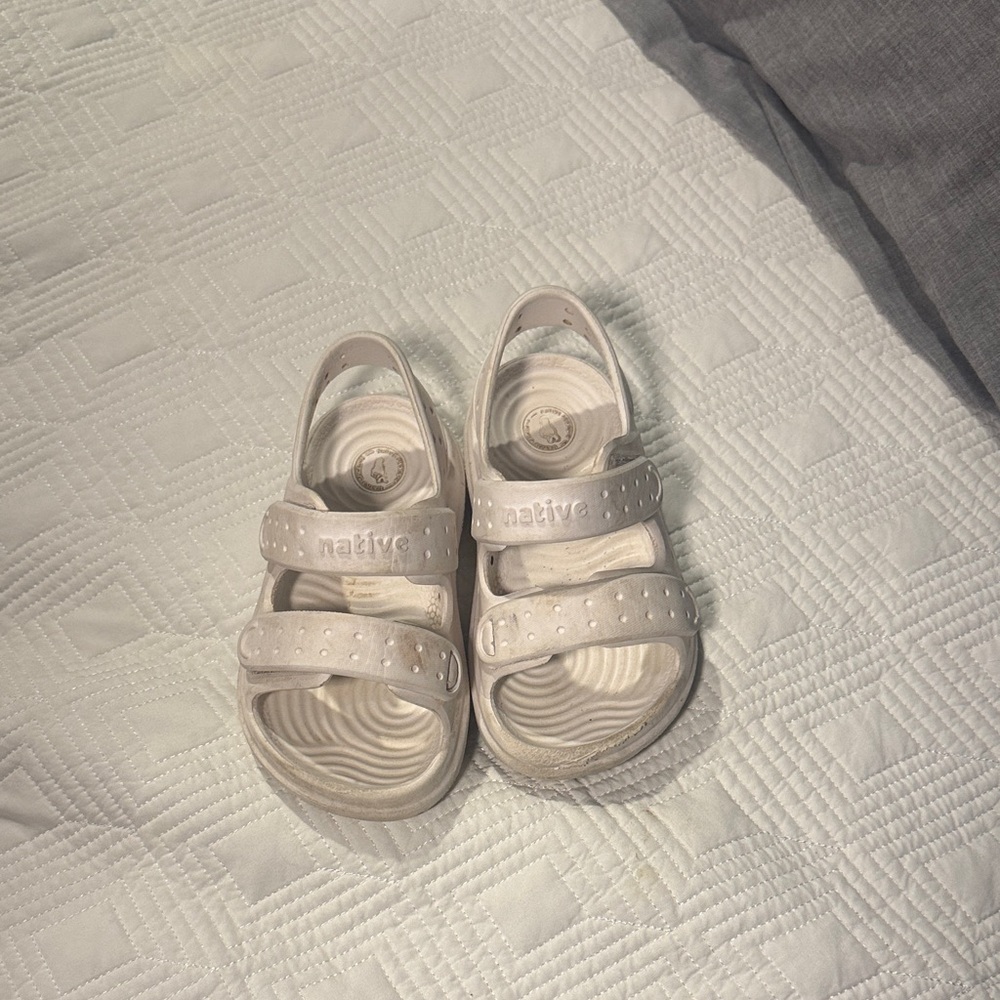 Native Kids Cream Sandals